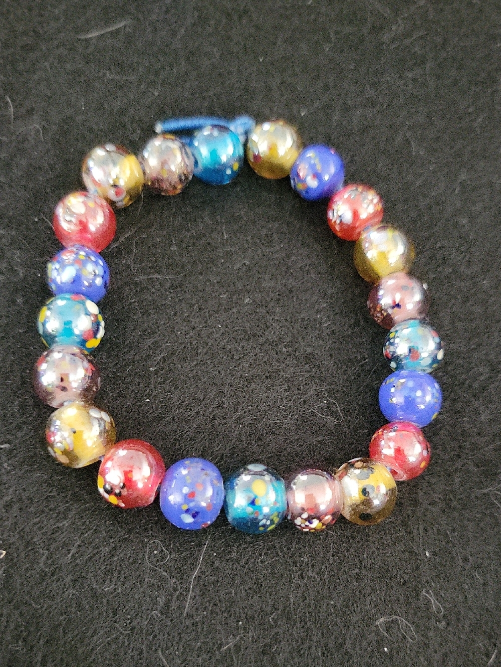 Source Unknown Multicolor Glass Bead Bracelet with Speckled Accent Beads